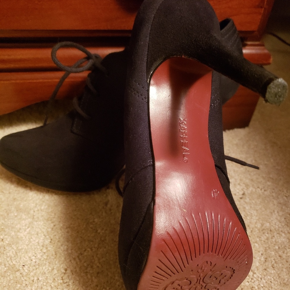 Black 4" Xappeal heels - Picture 3 of 3